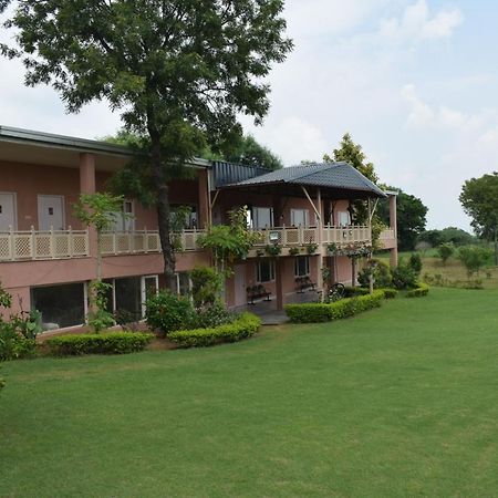 Aravali Hill View Estate Villa Gurgaon Bagian luar foto