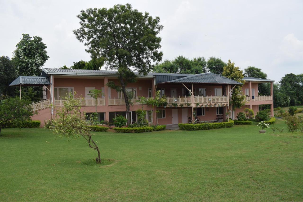 Aravali Hill View Estate Villa Gurgaon Bagian luar foto