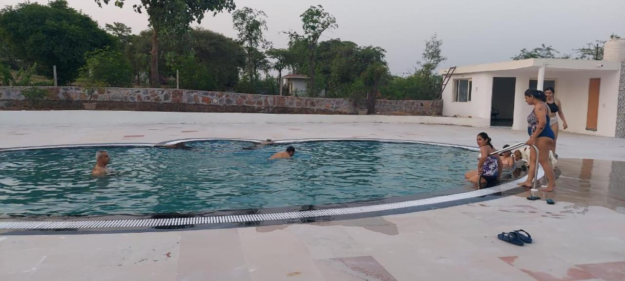 Aravali Hill View Estate Villa Gurgaon Bagian luar foto