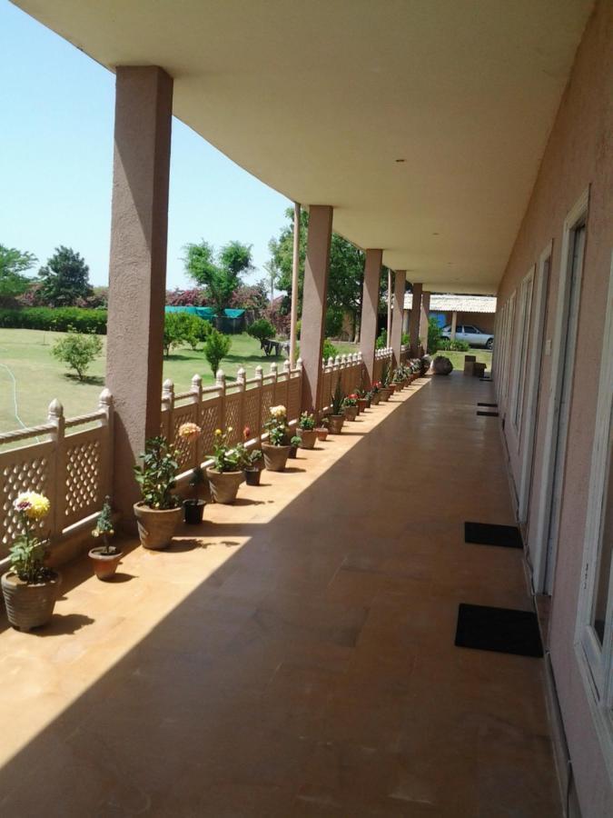 Aravali Hill View Estate Villa Gurgaon Bagian luar foto